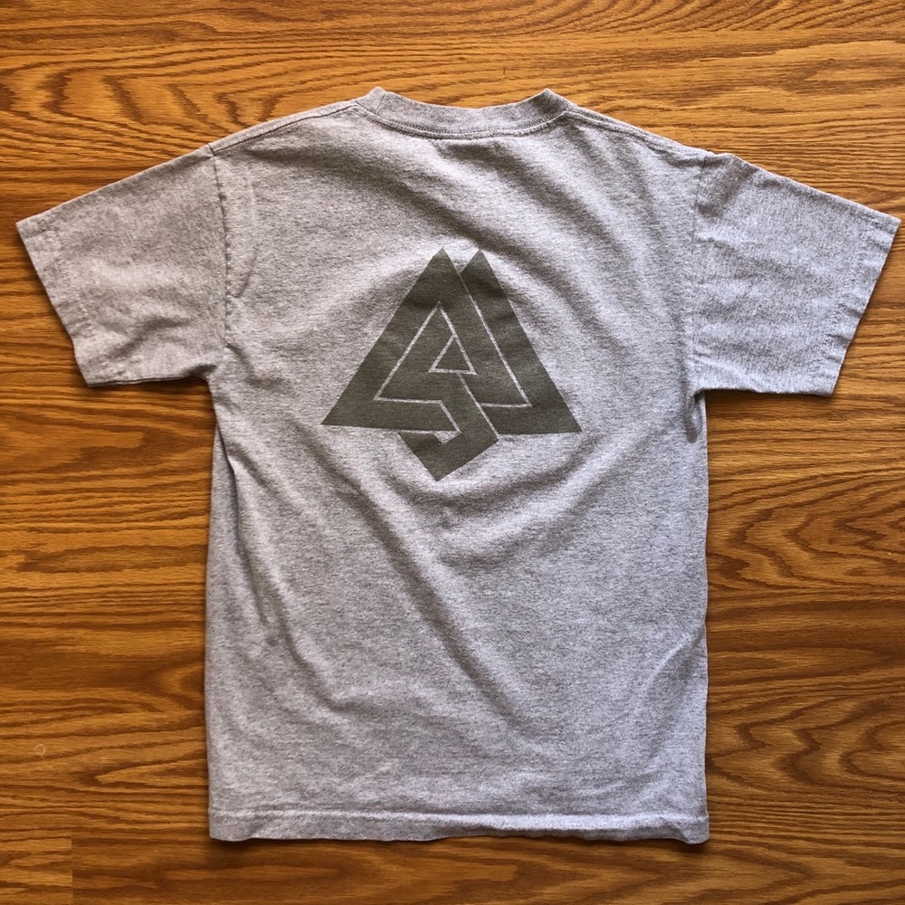 Undefeated five strikes logo t shirt small - Picture 3 of 3